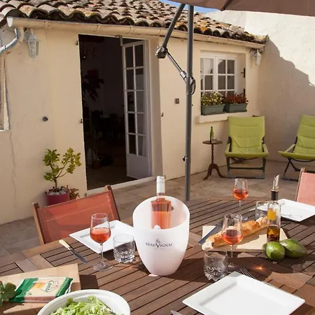 Holiday home Vine Views For One Couple Pouzolles