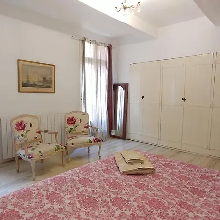 Vine Views For One Couple Holiday home